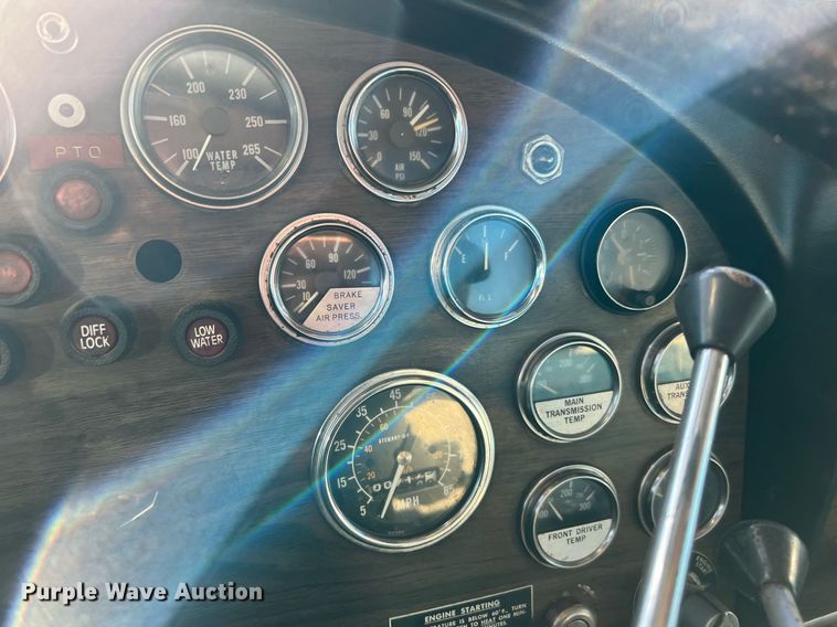 image for item DQ2318 1979 Peterbilt 359  semi truck