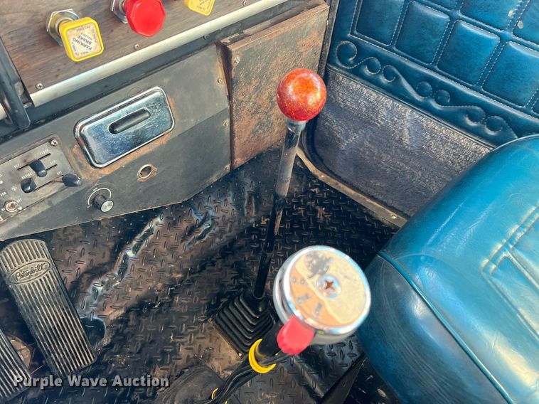 image for item DQ2318 1979 Peterbilt 359  semi truck