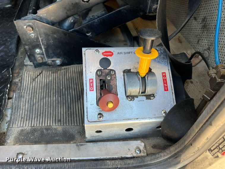 image for item DQ2318 1979 Peterbilt 359  semi truck