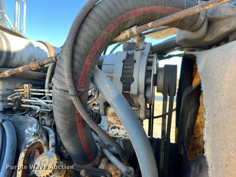 image for item DQ2318 1979 Peterbilt 359  semi truck