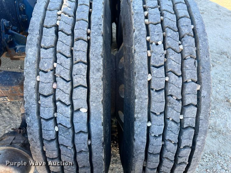 image for item DQ2318 1979 Peterbilt 359  semi truck