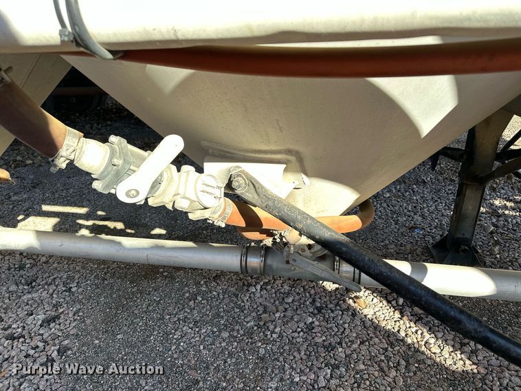 image for item DQ7395 1982 Penske  pneumatic dry bulk trailer