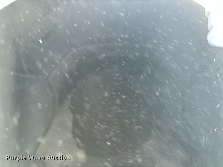 image for item DQ7395 1982 Penske  pneumatic dry bulk trailer