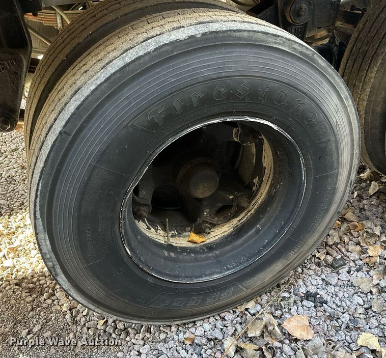 image for item DQ7395 1982 Penske  pneumatic dry bulk trailer