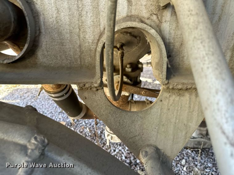 image for item DQ7396 1973 Arco  pneumatic dry bulk trailer