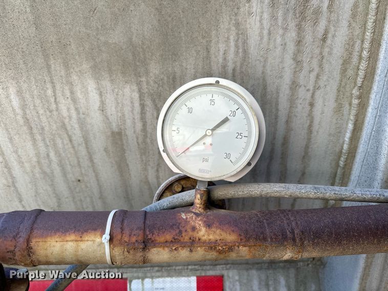 image for item DQ7396 1973 Arco  pneumatic dry bulk trailer