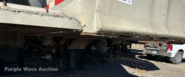 image for item DQ7396 1973 Arco  pneumatic dry bulk trailer