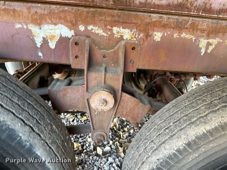 image for item DQ7396 1973 Arco  pneumatic dry bulk trailer