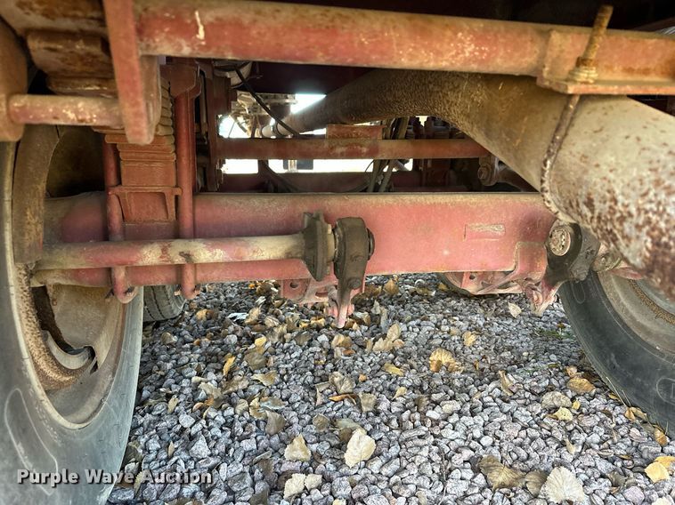 image for item DQ7396 1973 Arco  pneumatic dry bulk trailer