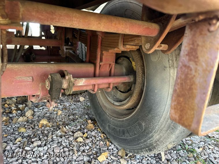 image for item DQ7396 1973 Arco  pneumatic dry bulk trailer