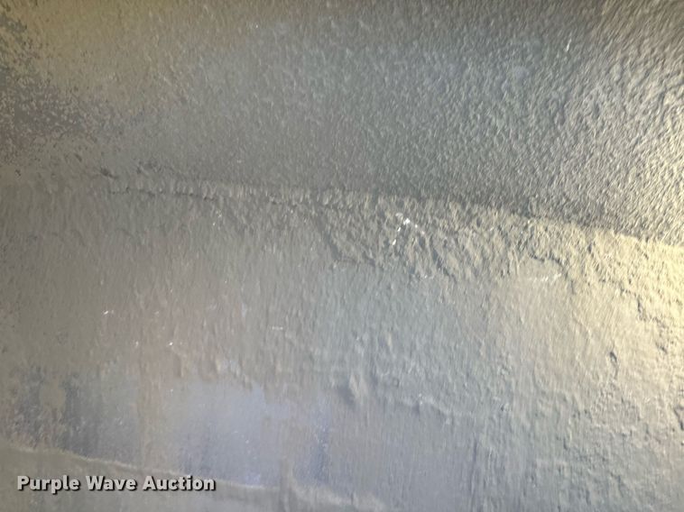 image for item DQ7396 1973 Arco  pneumatic dry bulk trailer