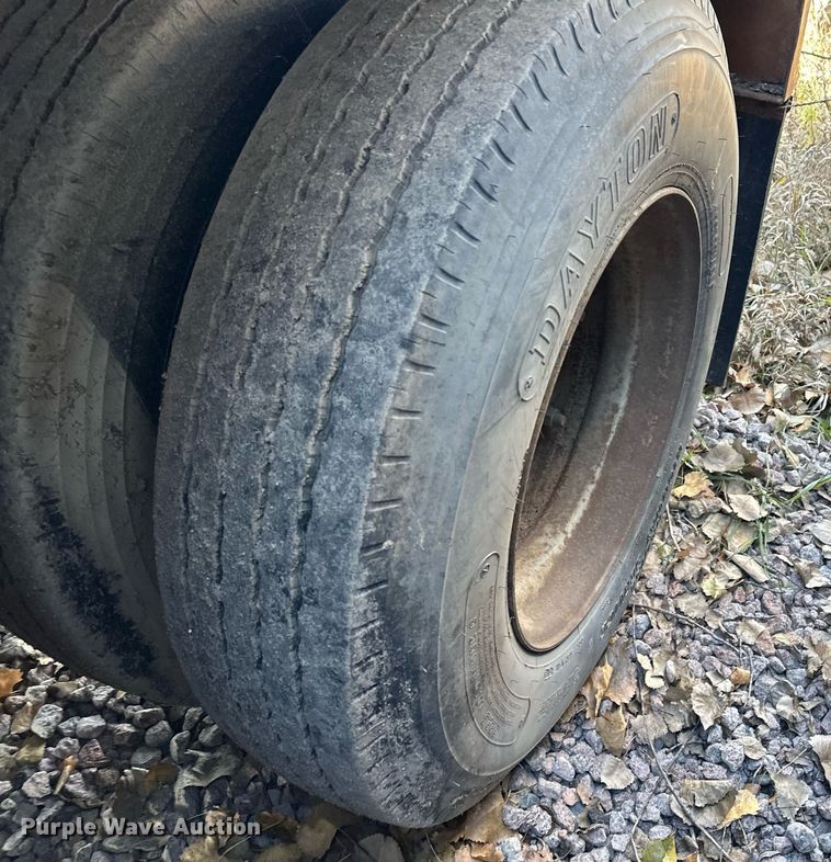 image for item DQ7396 1973 Arco  pneumatic dry bulk trailer