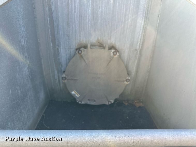 image for item DQ7396 1973 Arco  pneumatic dry bulk trailer