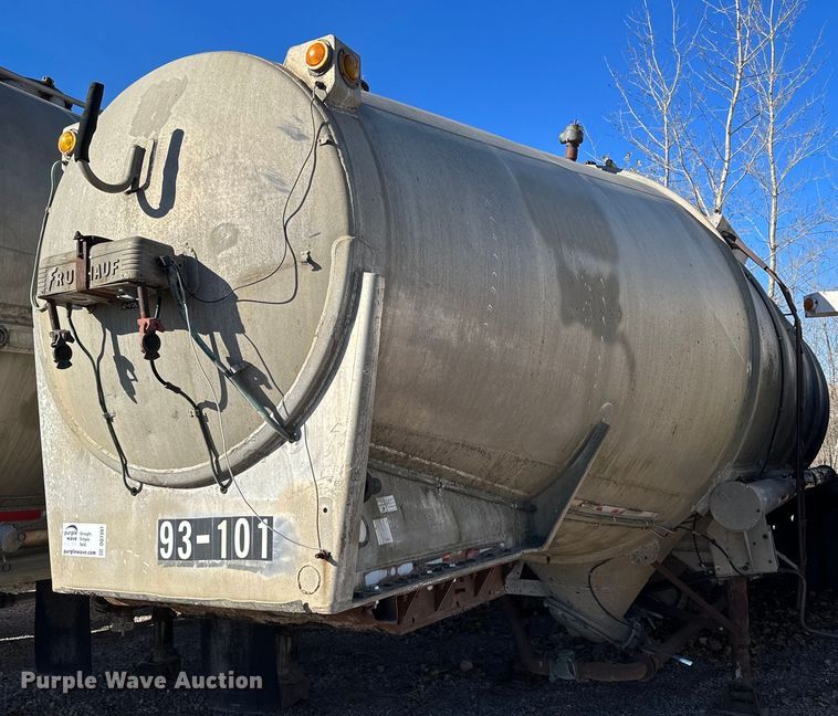 image for item DQ7397 1964 Fruehauf HAC X2  pneumatic dry bulk trailer