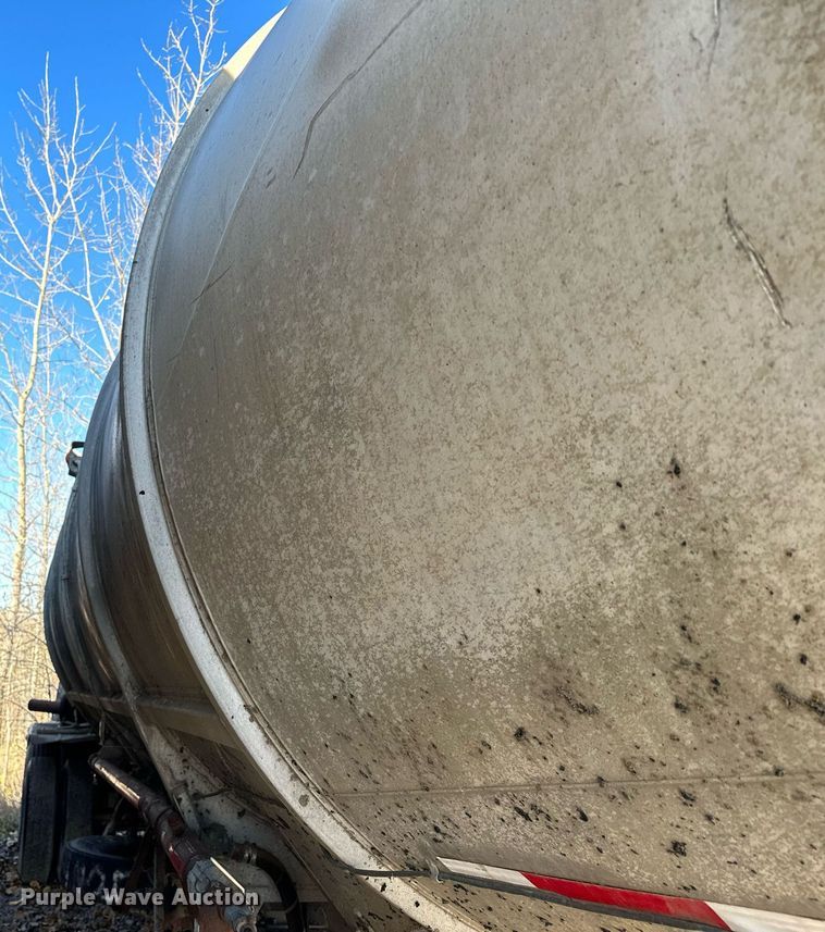 image for item DQ7397 1964 Fruehauf HAC X2  pneumatic dry bulk trailer