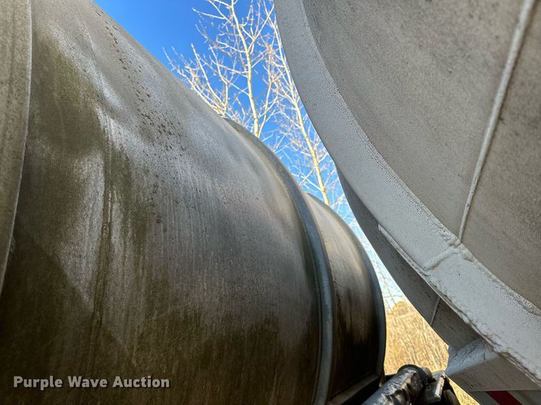 image for item DQ7397 1964 Fruehauf HAC X2  pneumatic dry bulk trailer