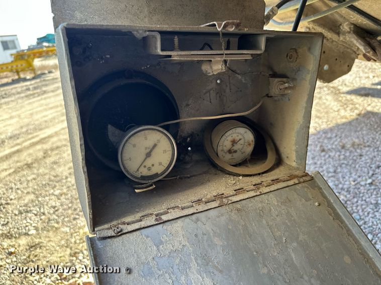 image for item DQ7397 1964 Fruehauf HAC X2  pneumatic dry bulk trailer