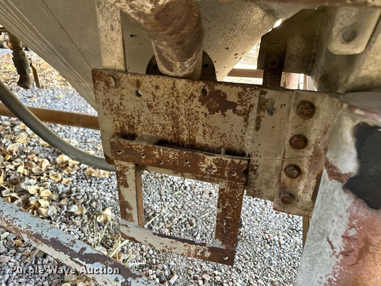 image for item DQ7397 1964 Fruehauf HAC X2  pneumatic dry bulk trailer