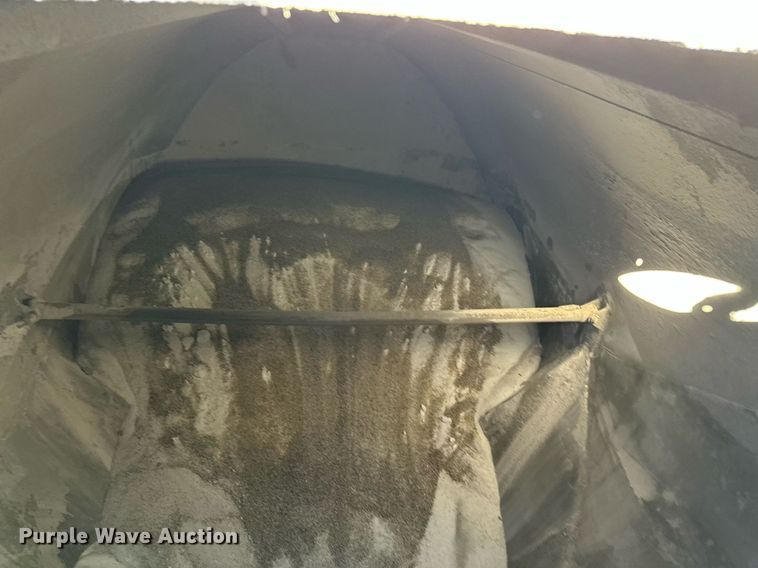 image for item DQ7397 1964 Fruehauf HAC X2  pneumatic dry bulk trailer