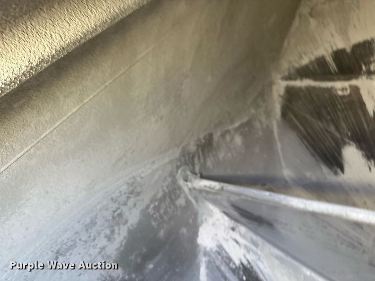 image for item DQ7397 1964 Fruehauf HAC X2  pneumatic dry bulk trailer