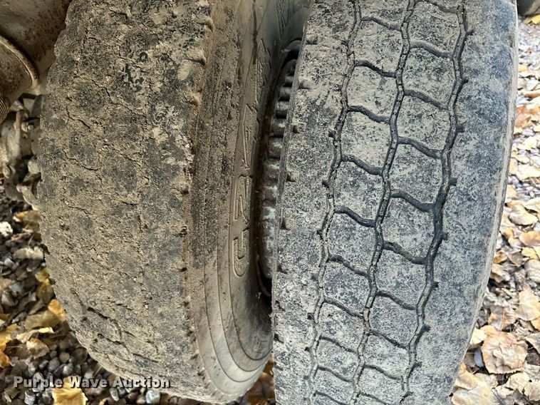 image for item DQ7397 1964 Fruehauf HAC X2  pneumatic dry bulk trailer