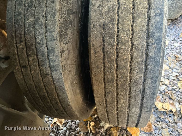 image for item DQ7397 1964 Fruehauf HAC X2  pneumatic dry bulk trailer