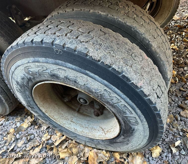 image for item DQ7397 1964 Fruehauf HAC X2  pneumatic dry bulk trailer