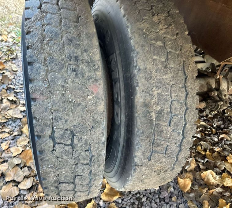 image for item DQ7397 1964 Fruehauf HAC X2  pneumatic dry bulk trailer