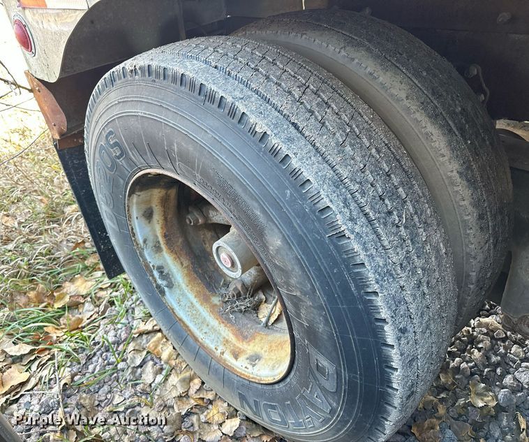 image for item DQ7397 1964 Fruehauf HAC X2  pneumatic dry bulk trailer