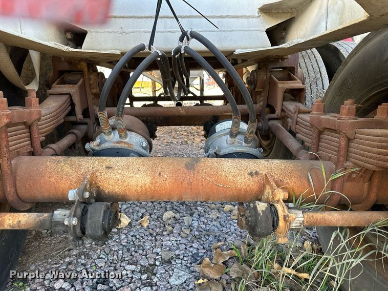 image for item DQ7398 1968 Buttler  pneumatic dry bulk trailer