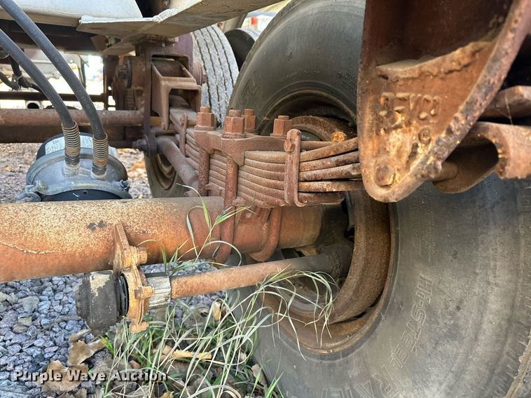 image for item DQ7398 1968 Buttler  pneumatic dry bulk trailer