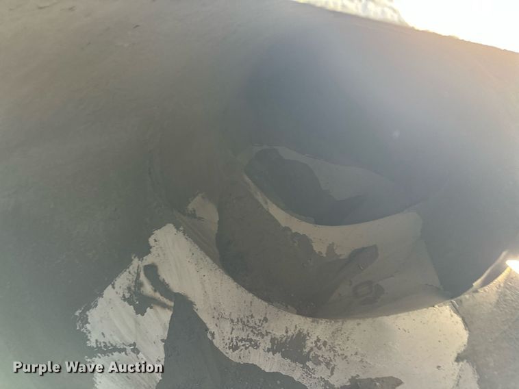 image for item DQ7398 1968 Buttler  pneumatic dry bulk trailer