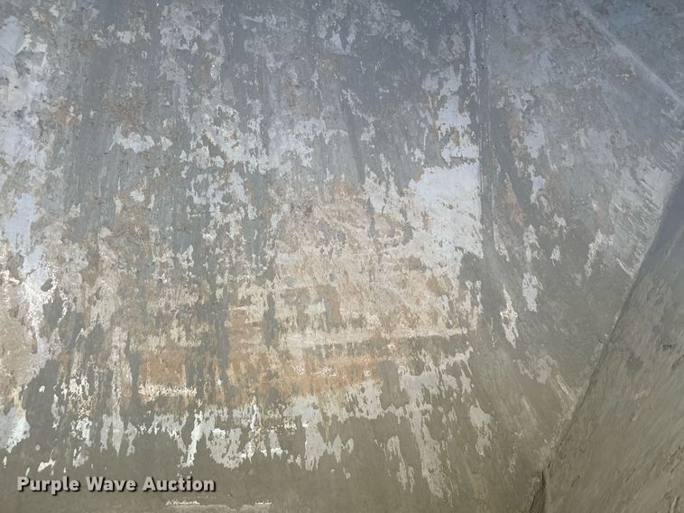 image for item DQ7398 1968 Buttler  pneumatic dry bulk trailer