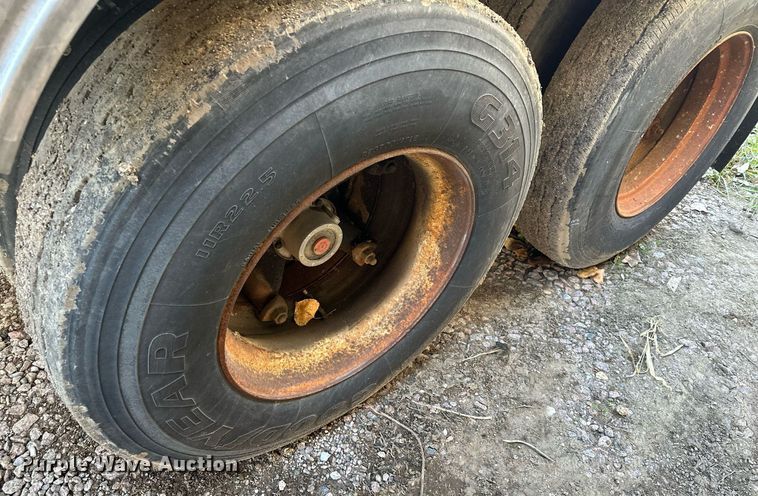 image for item DQ7398 1968 Buttler  pneumatic dry bulk trailer