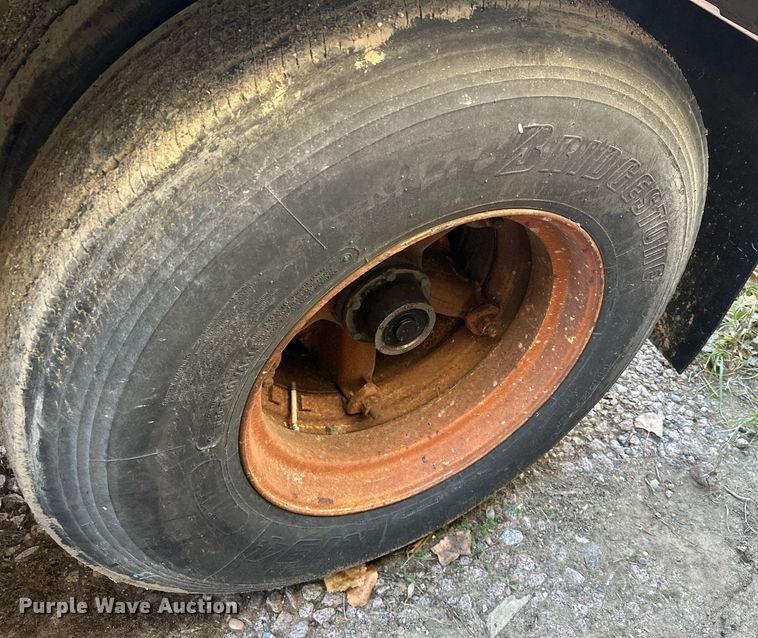 image for item DQ7398 1968 Buttler  pneumatic dry bulk trailer