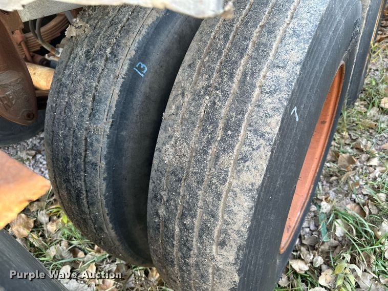 image for item DQ7398 1968 Buttler  pneumatic dry bulk trailer