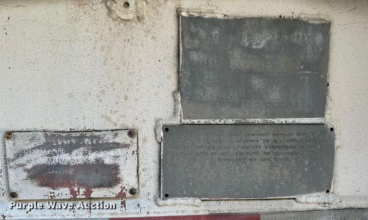 image for item DQ7398 1968 Buttler  pneumatic dry bulk trailer