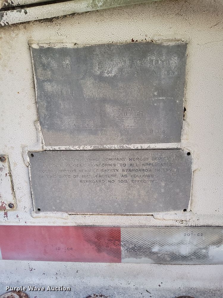 image for item DQ7398 1968 Buttler  pneumatic dry bulk trailer