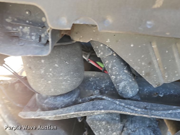 image for item DS5695 2020 Volvo VNR  semi truck