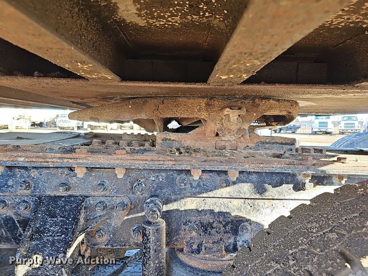 image for item DS5735 1998 Mack CH613  semi truck