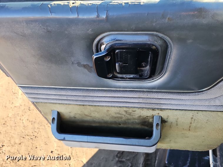 image for item DS5735 1998 Mack CH613  semi truck