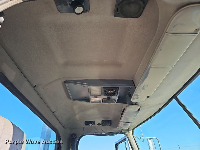 image for item DS5735 1998 Mack CH613  semi truck