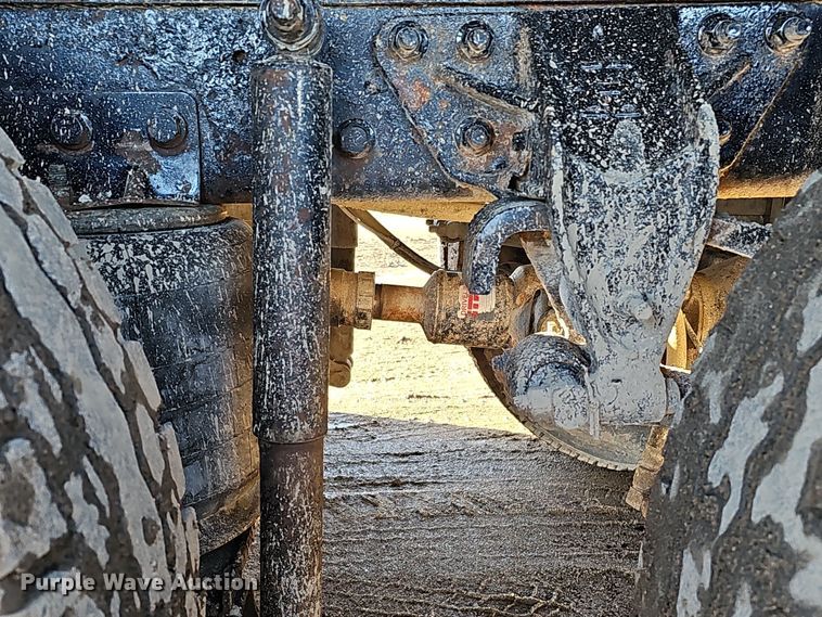 image for item DS5735 1998 Mack CH613  semi truck