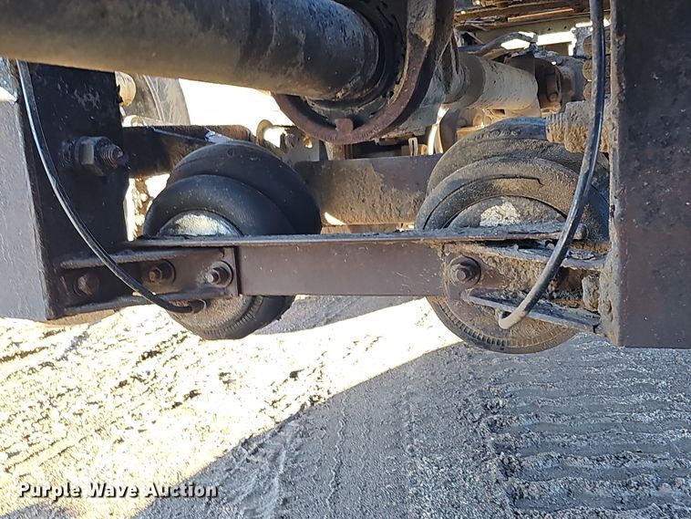 image for item DS5735 1998 Mack CH613  semi truck