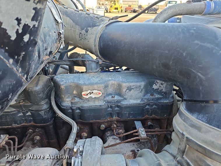 image for item DS5735 1998 Mack CH613  semi truck