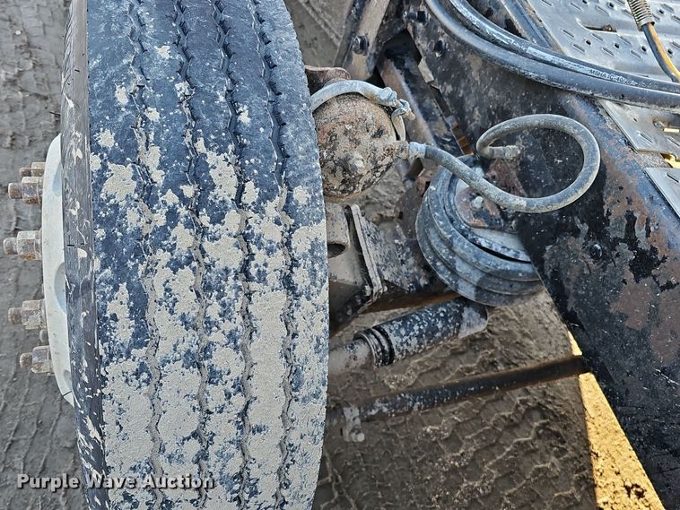 image for item DS5735 1998 Mack CH613  semi truck