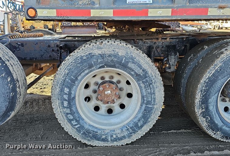 image for item DS5735 1998 Mack CH613  semi truck