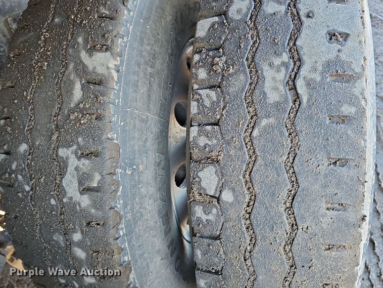 image for item DS5735 1998 Mack CH613  semi truck