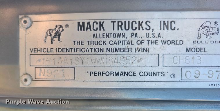image for item DS5735 1998 Mack CH613  semi truck