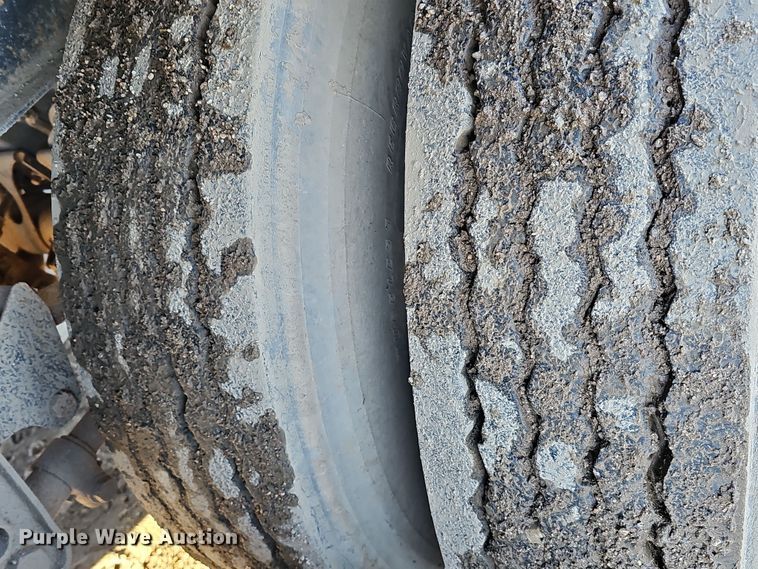 image for item DS5736 2011 Warren 3996-2-SSP  refuse trailer